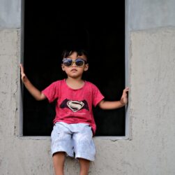 Perchè sedersi è diventato economico?