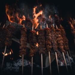 Come scegliere il miglior barbecue per gli arrosticini